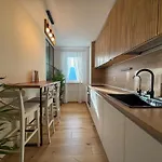 Cozy Elegant With Mountain Views & Parking Braşov