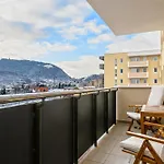 Cozy Elegant With Mountain Views & Parking Apartamento Braşov