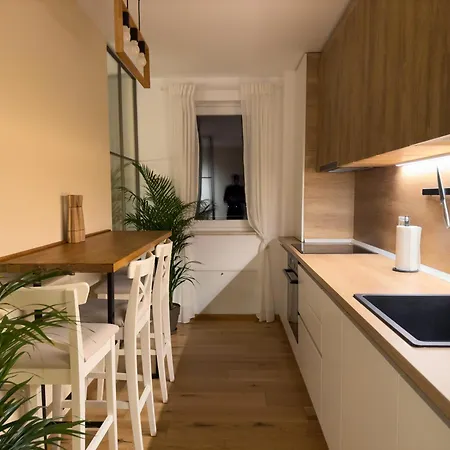 Apartment Cozy Elegant With Mountain Views & Parking *