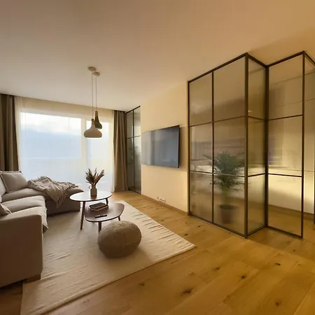 Apartment Cozy Elegant With Mountain Views & Parking *