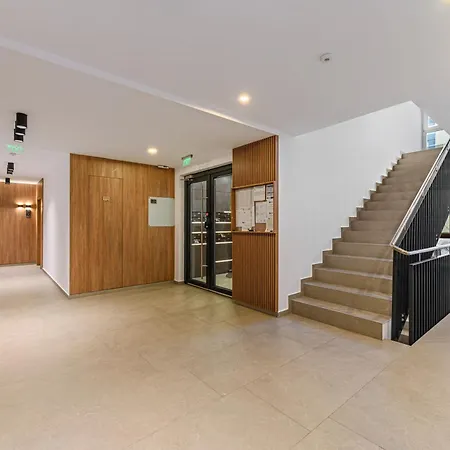 Cozy Elegant With Mountain Views & Parking Apartament *