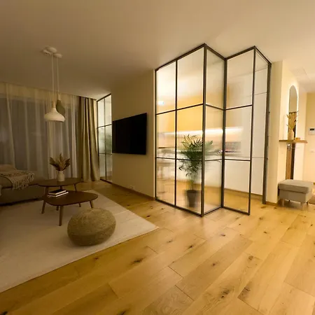 Apartment Cozy Elegant With Mountain Views & Parking *