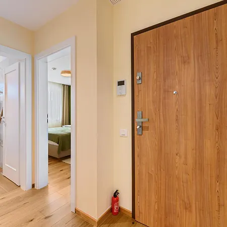 Cozy Elegant With Mountain Views & Parking Brasov