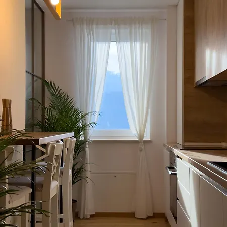 Cozy Elegant With Mountain Views & Parking Apartament Braszów