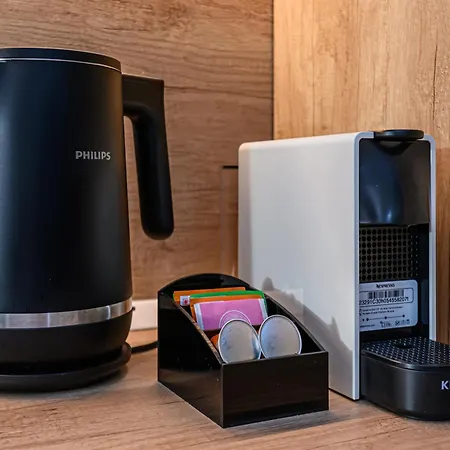 Cozy Elegant With Mountain Views & Parking