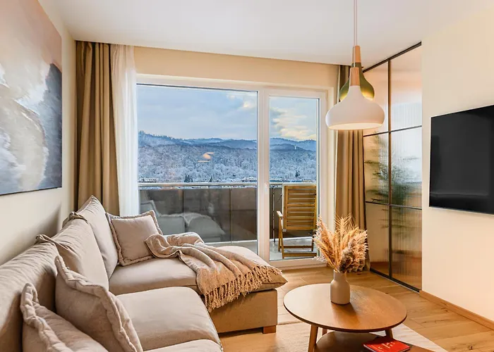 Cozy Elegant With Mountain Views & Parking *