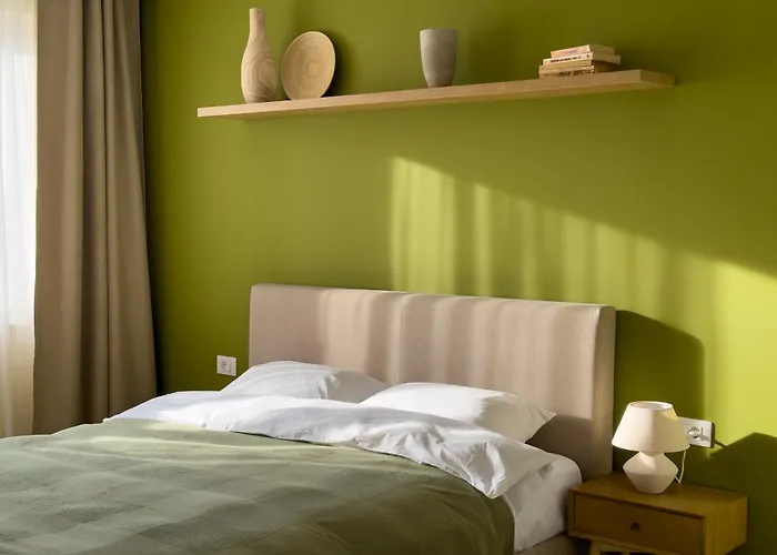 公寓 Cozy Elegant With Mountain Views & Parking *