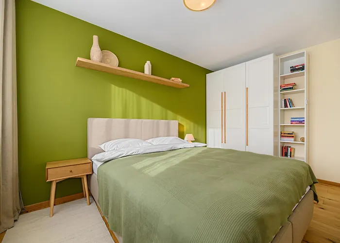 Apartment Cozy Elegant With Mountain Views & Parking