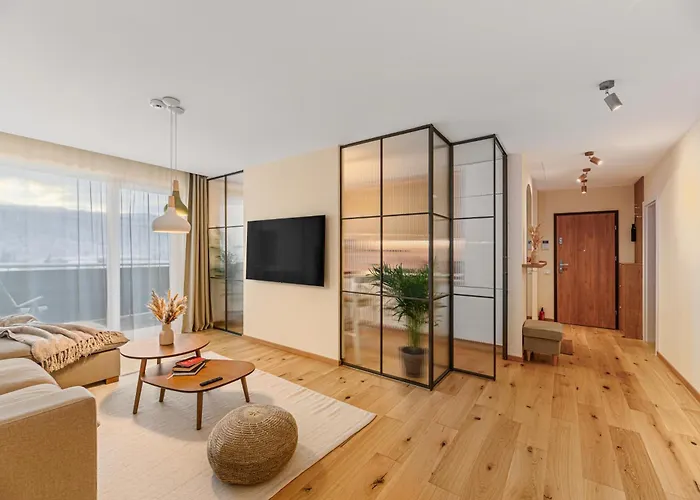 Cozy Elegant With Mountain Views & Parking Apartment *